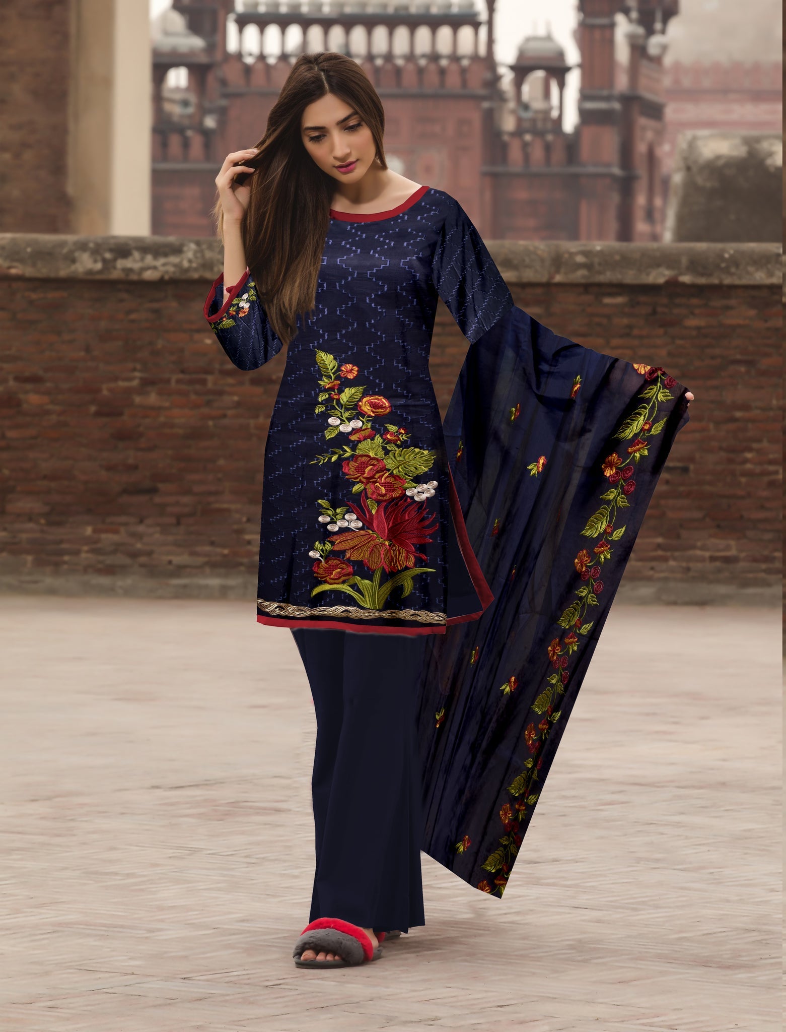 LBD220023-3Pcs Luxury Lawn - Guchha Gee Fabrics
